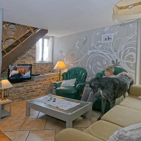 Holiday home Gite Du Cheval De Renfort *